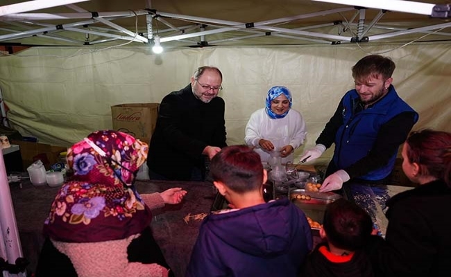 DÜZCE BELEDİYESİ’NDEN KANDİL İKRAMI